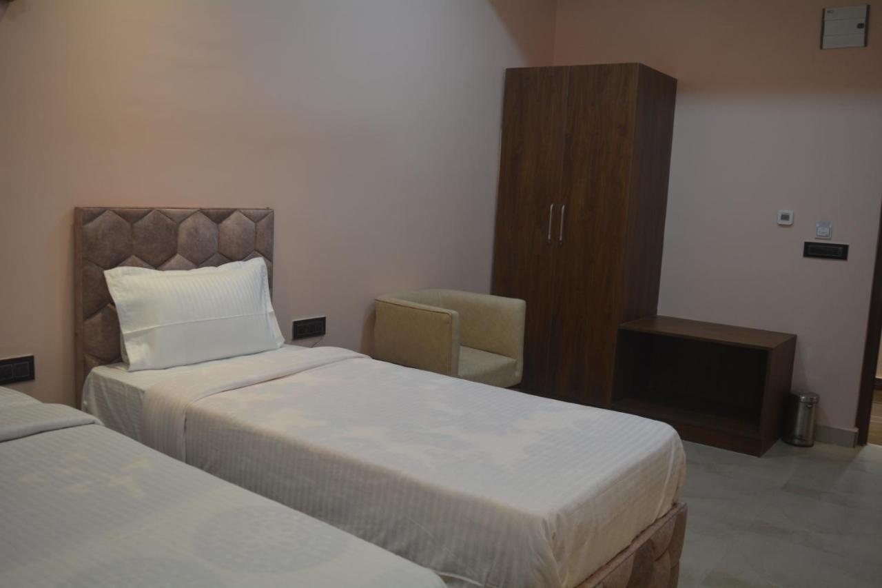 Maharaja Hotel & Banquet Darbhanga Zewnętrze zdjęcie