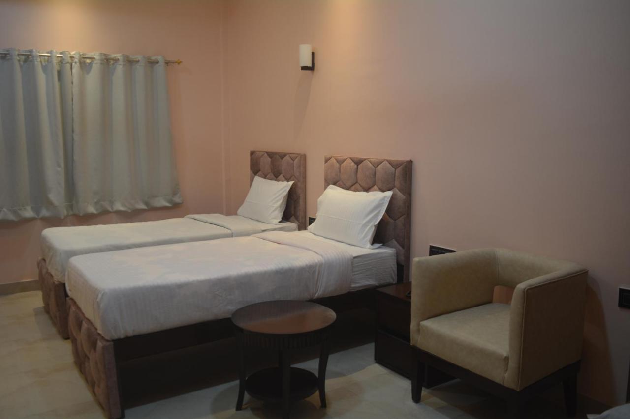 Maharaja Hotel & Banquet Darbhanga Zewnętrze zdjęcie