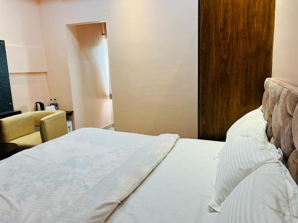 Maharaja Hotel & Banquet Darbhanga Zewnętrze zdjęcie